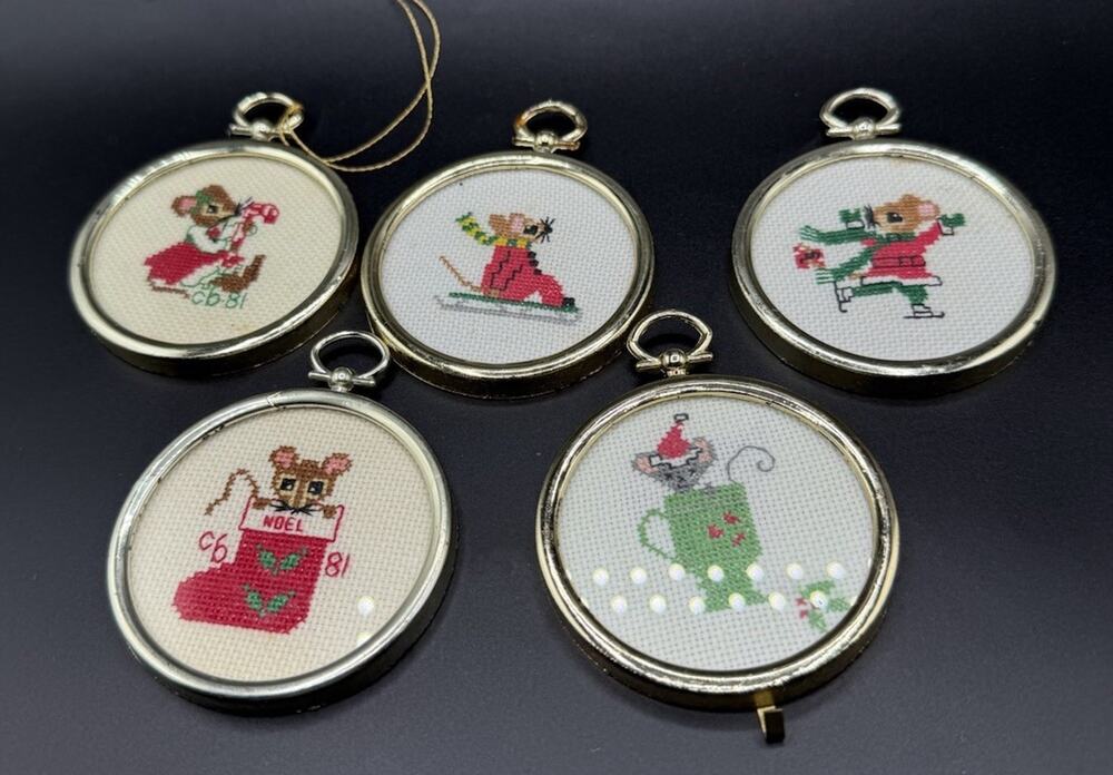 5 Vintage Needlepoint Framed Christmas Mouse Ornaments Handmade -LO20